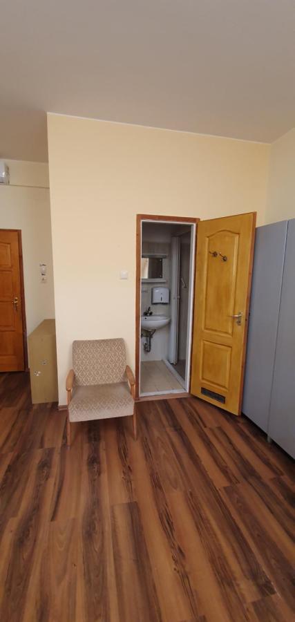 Romzsa Todor Kollegium Hostel แซแก็ด ภายนอก รูปภาพ