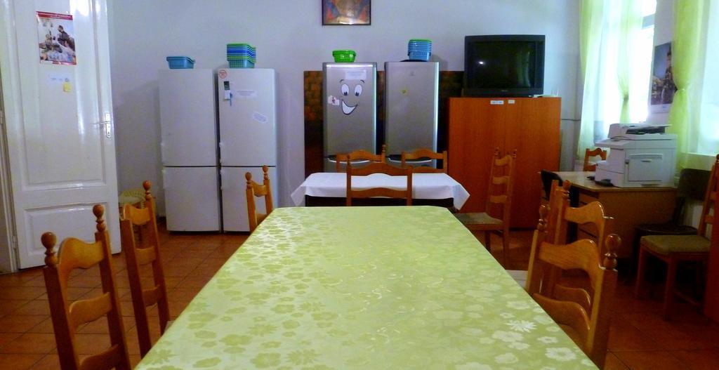 Romzsa Todor Kollegium Hostel แซแก็ด ภายนอก รูปภาพ